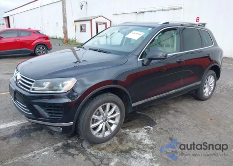 2016 Volkswagen Touareg Sport/Lux/Executive z USA, uszkodzony, nr VIN WVGEF9BP2GD002219